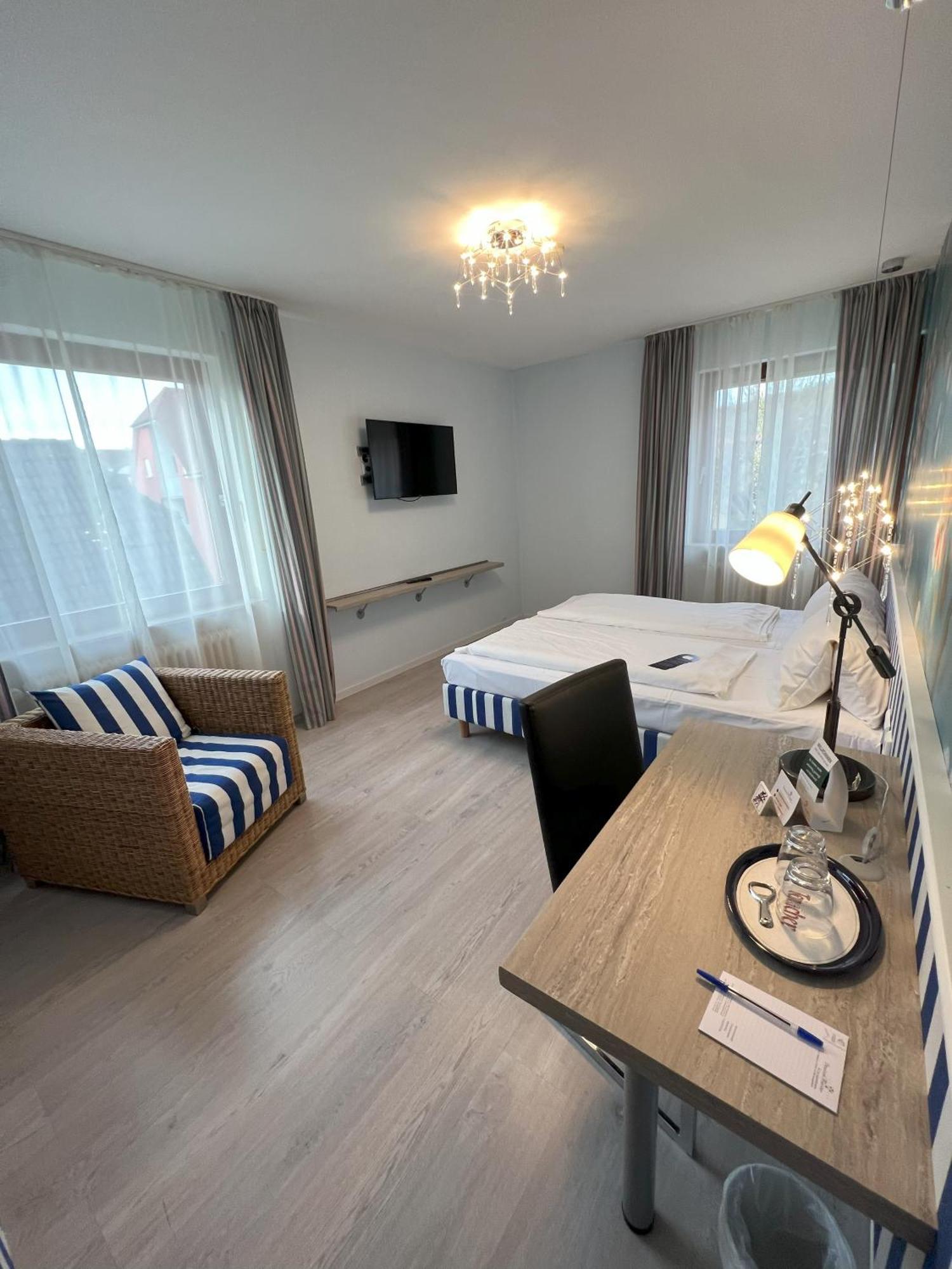 Apart Hotel Deutschmeister 바트메르겐하임 외부 사진