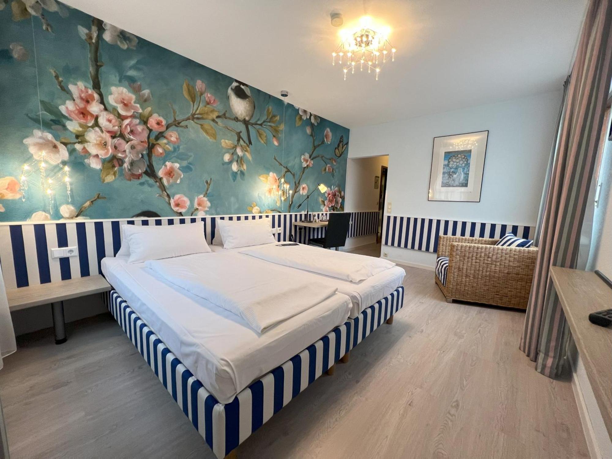 Apart Hotel Deutschmeister 바트메르겐하임 외부 사진