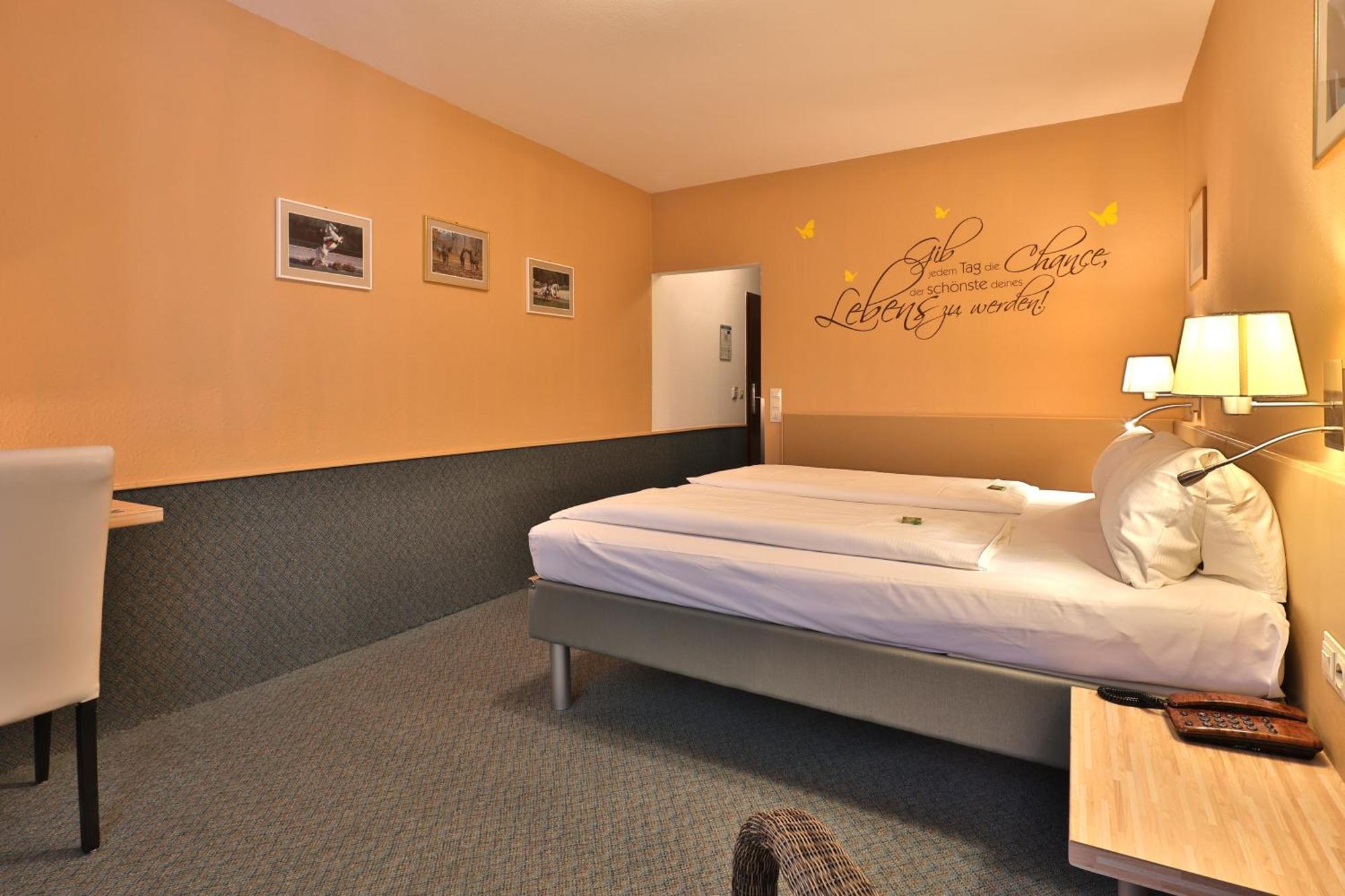 Apart Hotel Deutschmeister 바트메르겐하임 외부 사진
