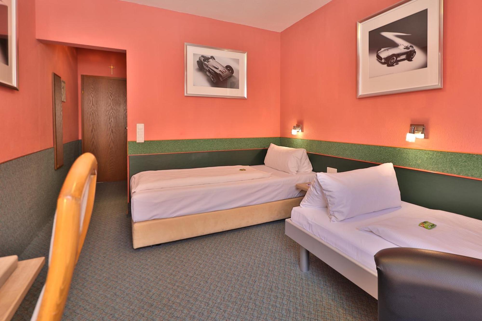 Apart Hotel Deutschmeister 바트메르겐하임 외부 사진